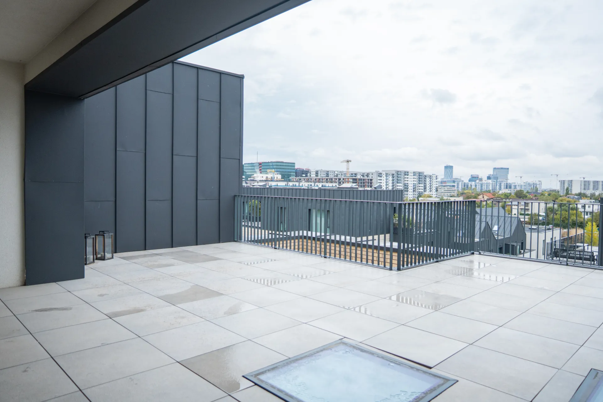 VILA 5 CAMERE - PIPERA - COMPLEX PRIVAT LANGA LAC - 3/4