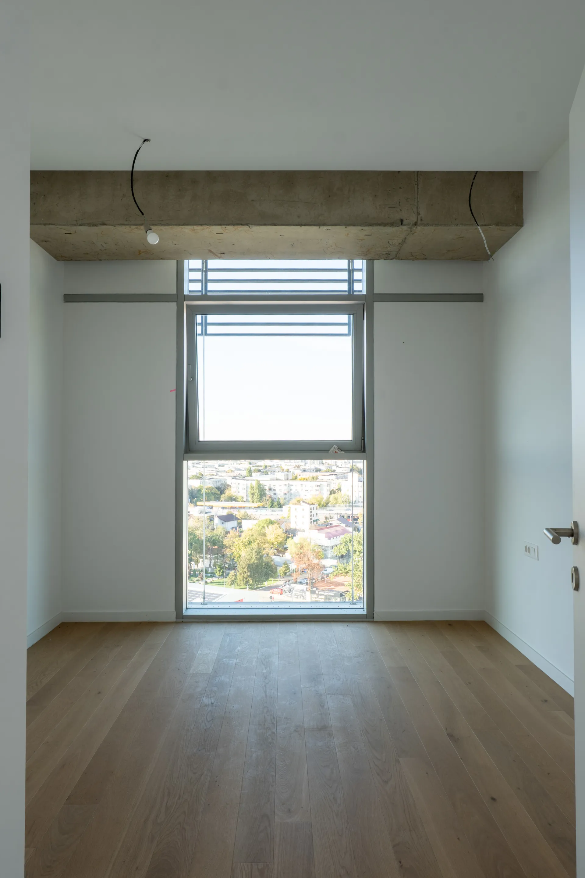 FLOREASCA - 4-ROOM APARTMENT - VIEWS TOWARDS PROMENDA - 10