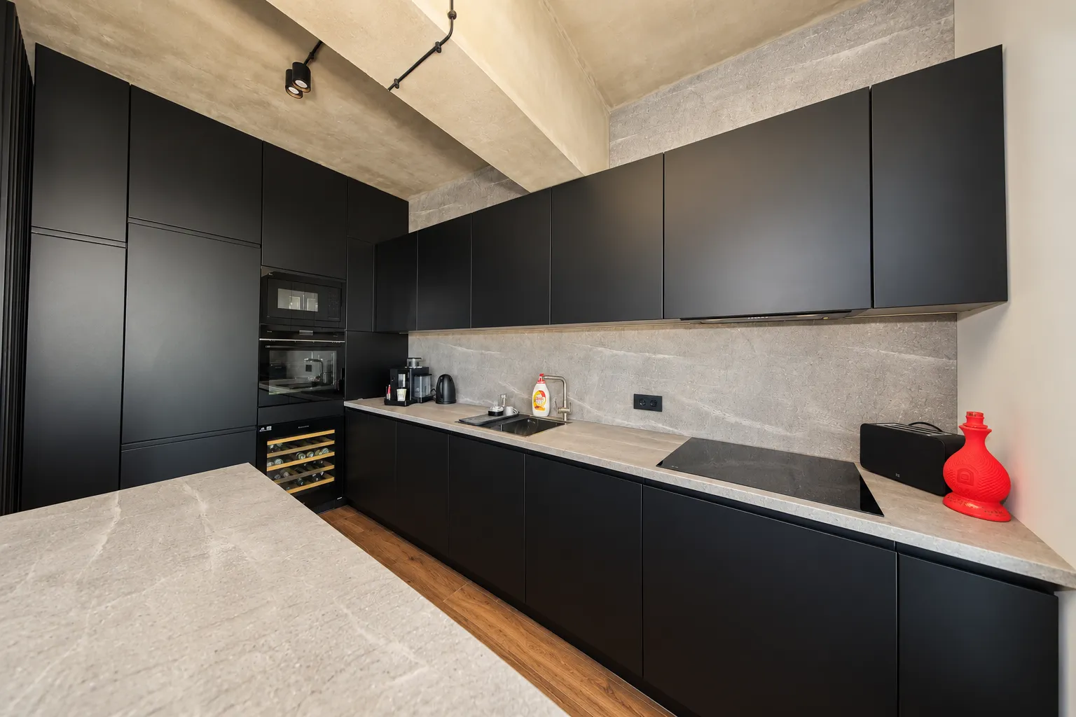 PIPERA - APARTAMENT CU 3 CAMERE - MOBILAT UTILAT + PARCARE SUBTERANA - imagine 2