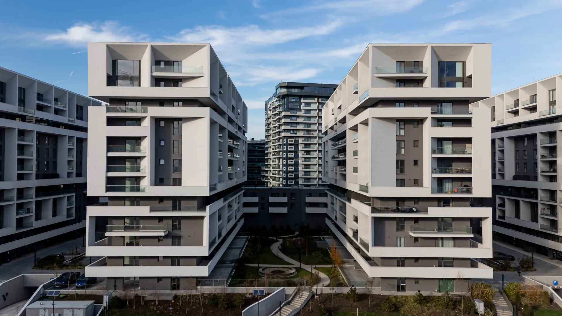 2 CAMERE - BLOC NOU - LANGA METROU PIPERA - 9/10