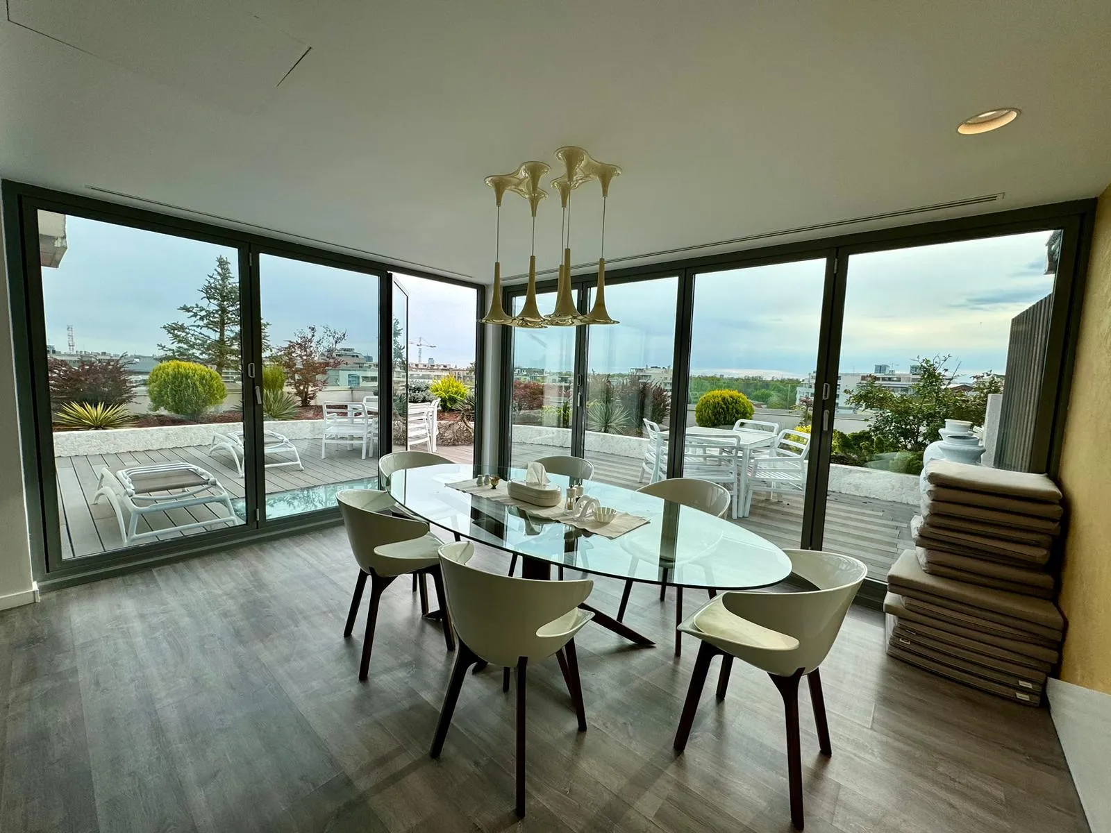 PENTHOUSE - 5 CAMERE - HERASTRAU - TERASA SPATIOASA  - 2
