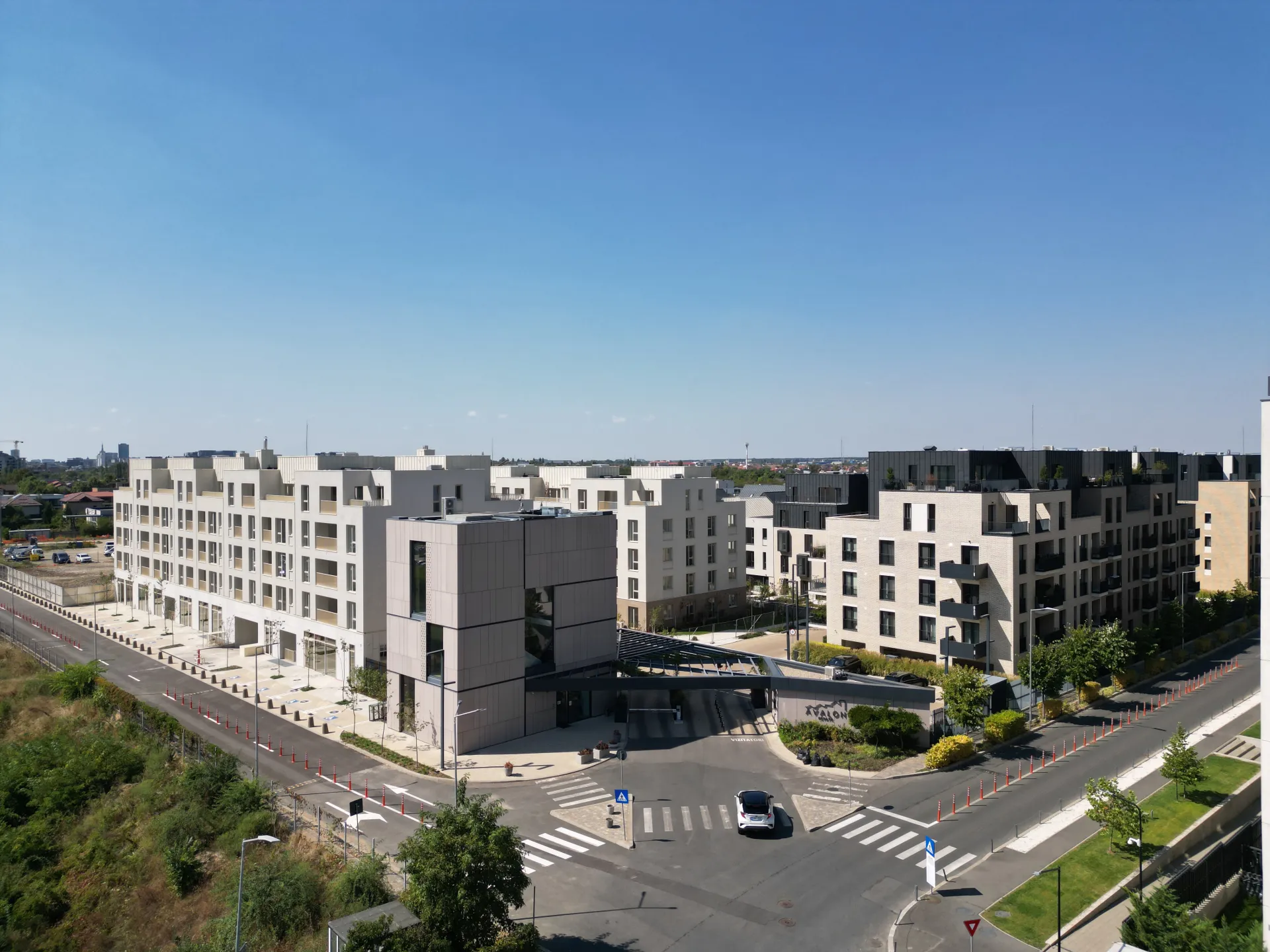 Avalon Estate - 4/10