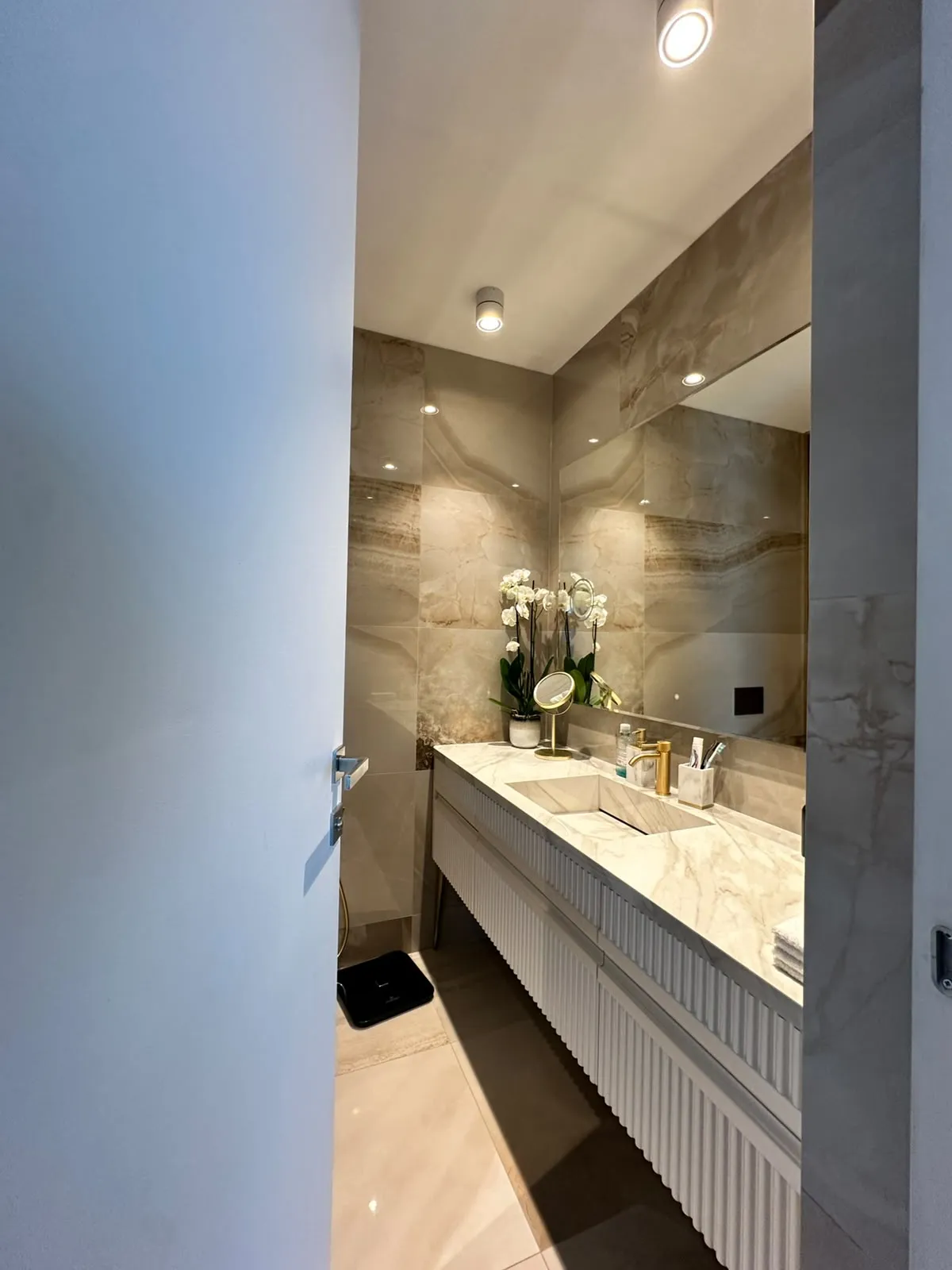 Floreasca – 4-Room Apartment – 10th Floor – Fully Furnished and Equipped - 17