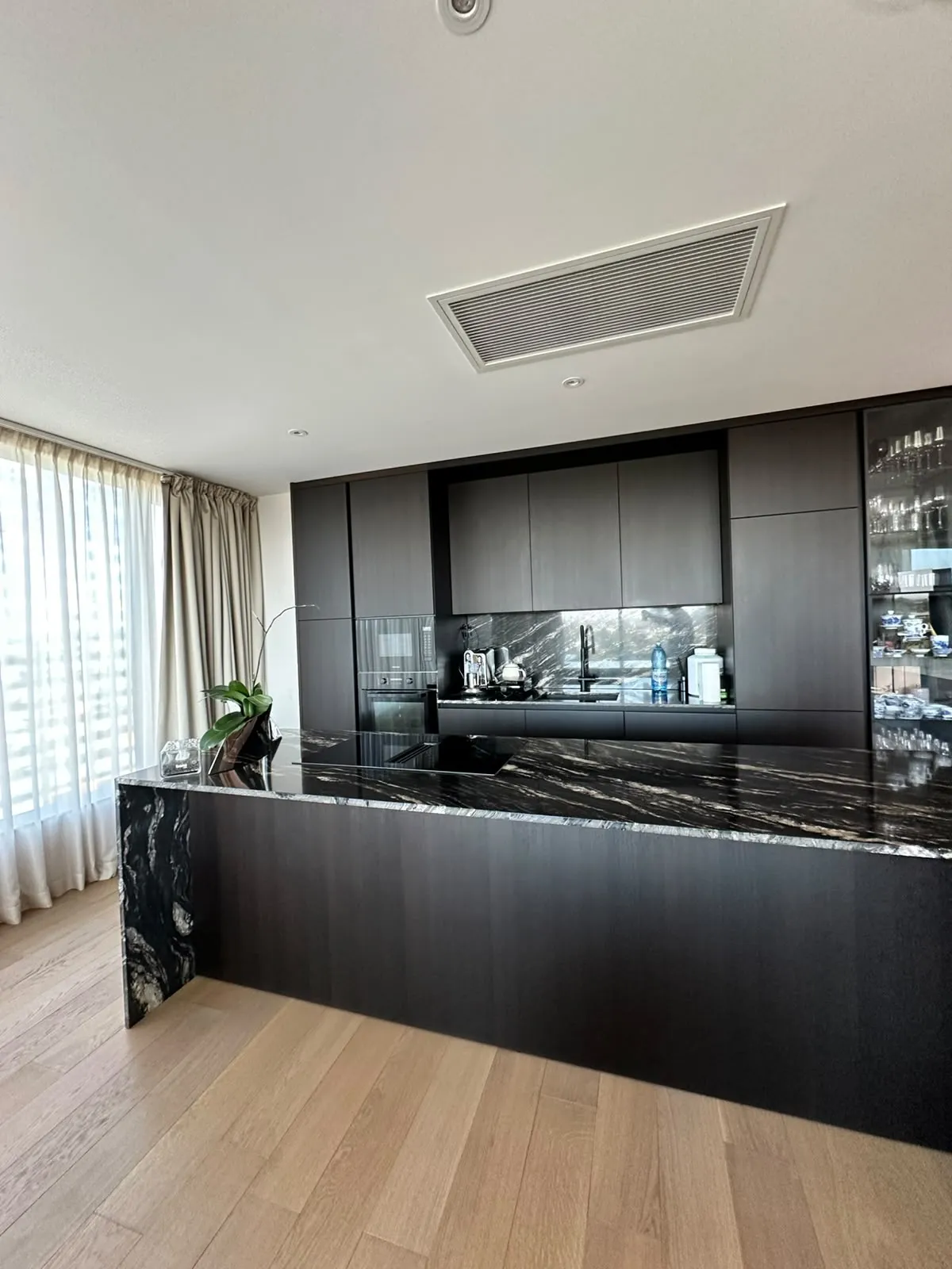FLOREASCA - APARTAMENT CU 4 CAMERE - ETAJ 10 - MOBILAT SI UTILAT 