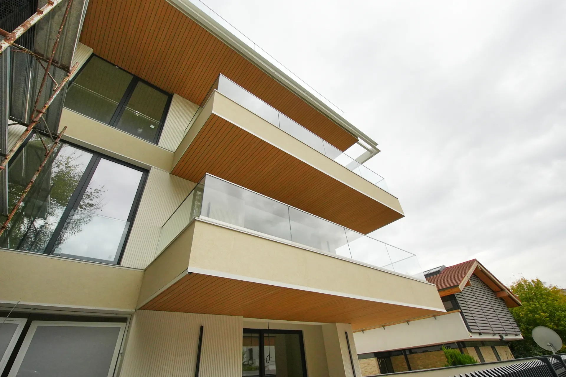 4 CAMERE - BLOC NOU BOUTIQUE - PE MALUL LACULUI TEI - 5/10