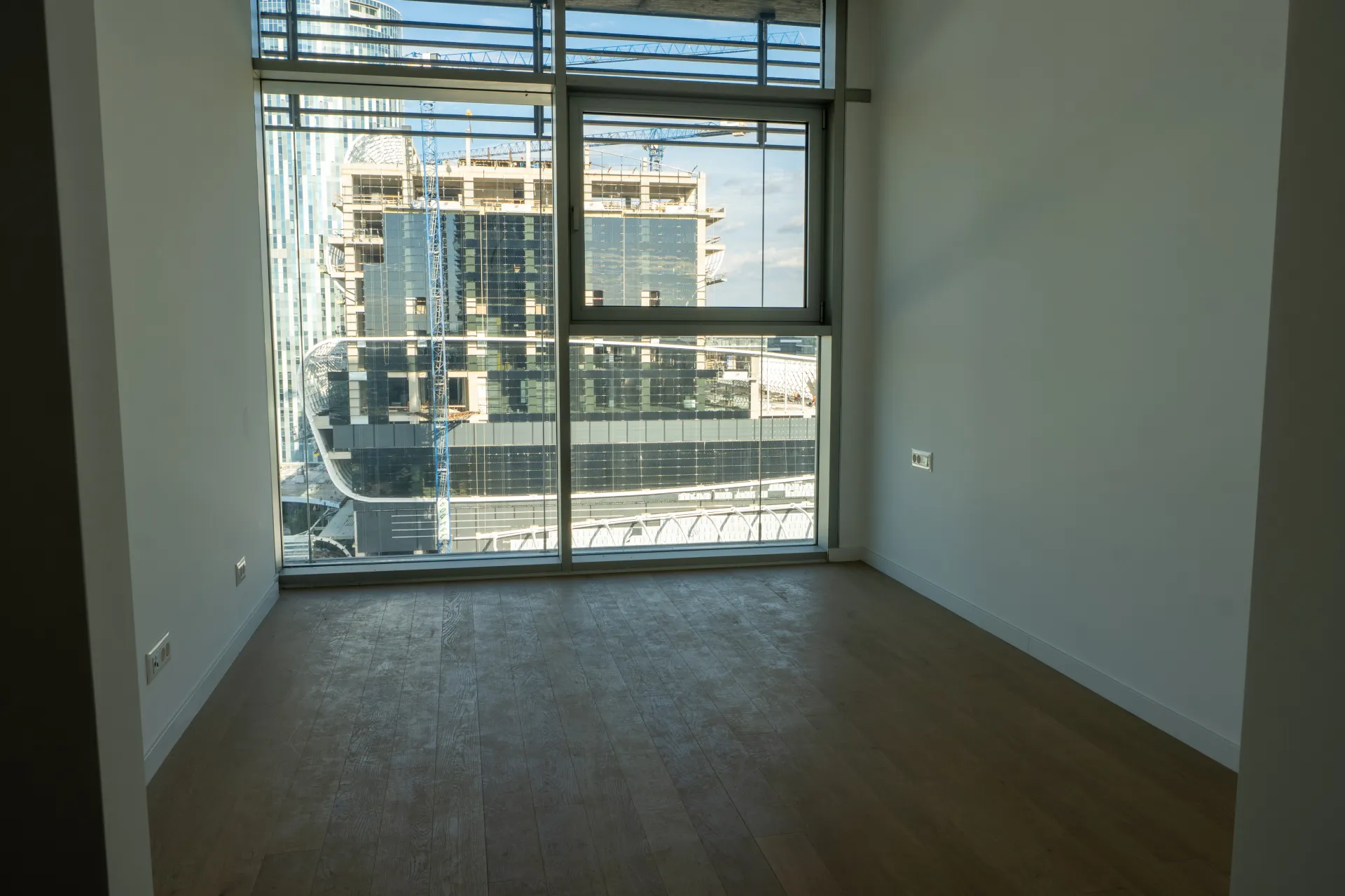FLOREASCA – 3-ROOM APARTMENT – NEAR PROMENADA MALL