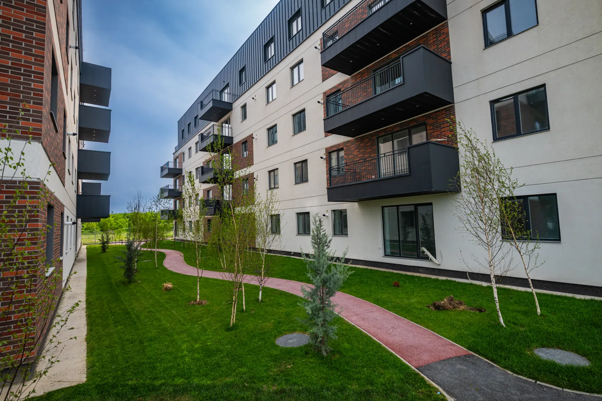 4 CAMERE CU GRADINA DE 50 MP - PIPERA - LANGA PADURE