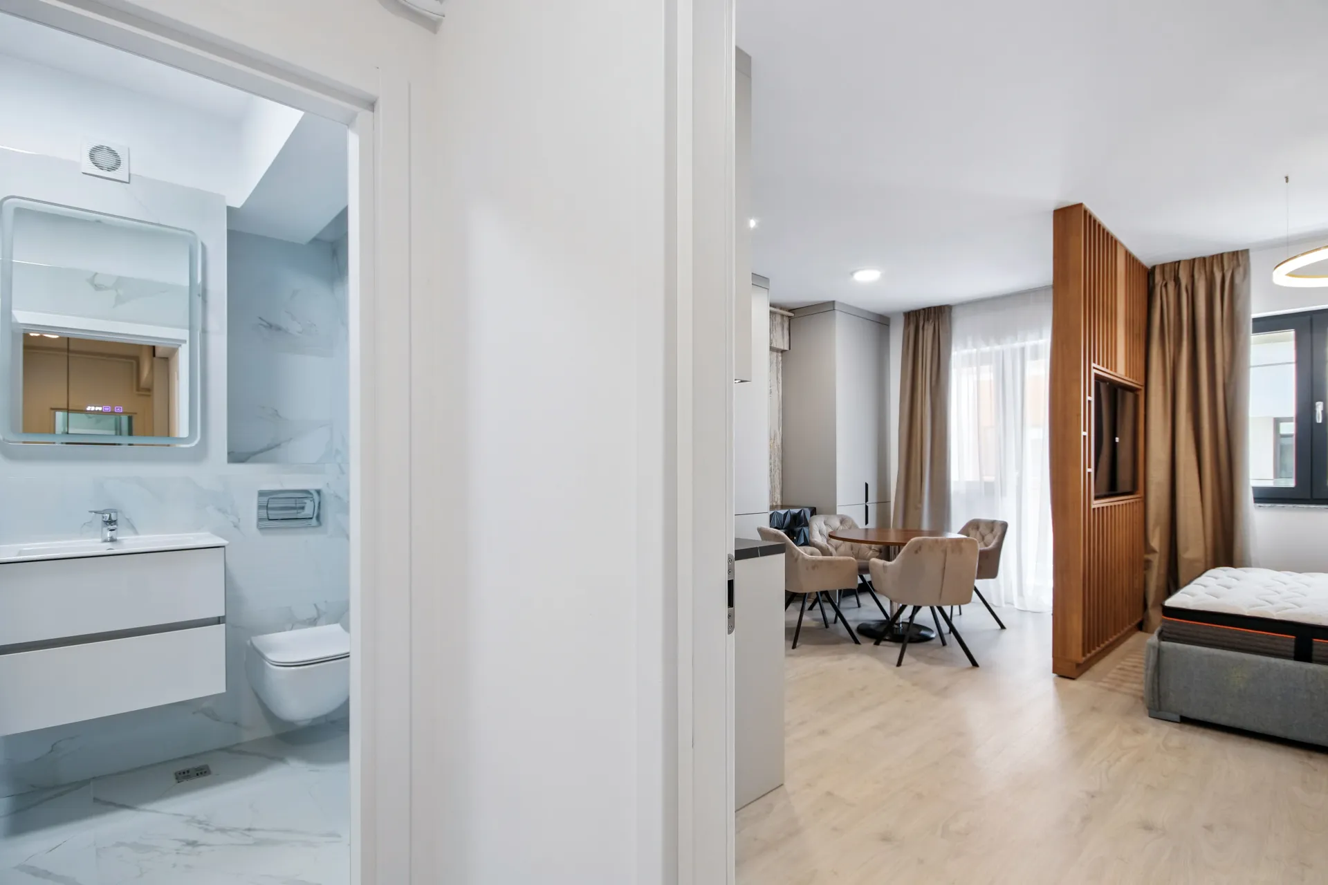 PIPERA - 3-ROOM APARTMENT - OMV ROUNDABOUT - 9