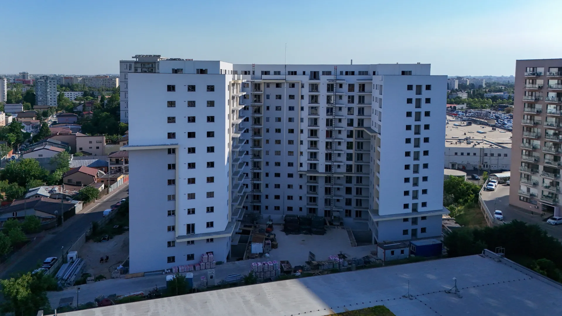 APARTAMENT CU 3 CAMERE - ZONA TITAN - 21