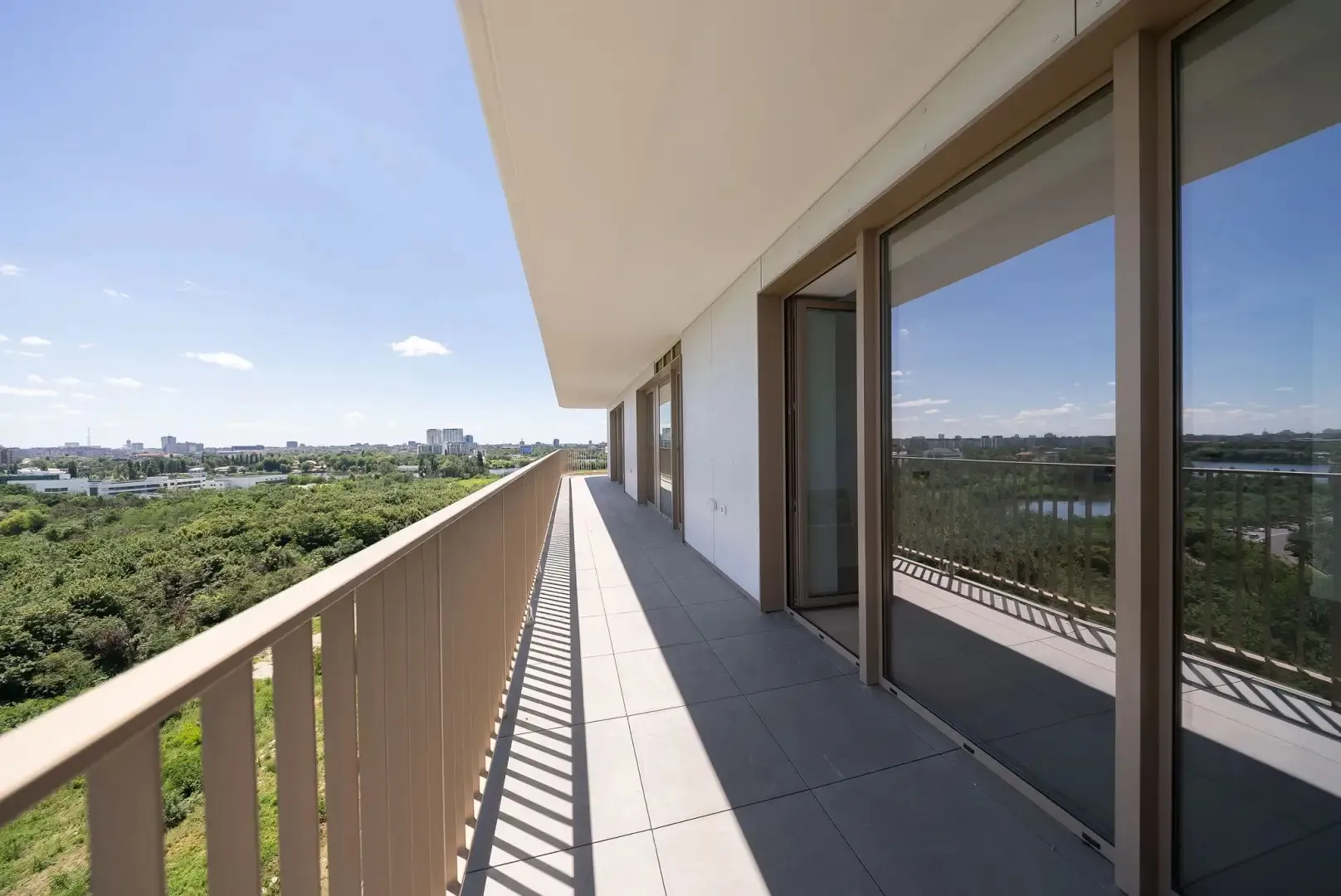 Apartament 4 camere | Vedere spre lacurile Tei și Plumbuita | Floreasca
